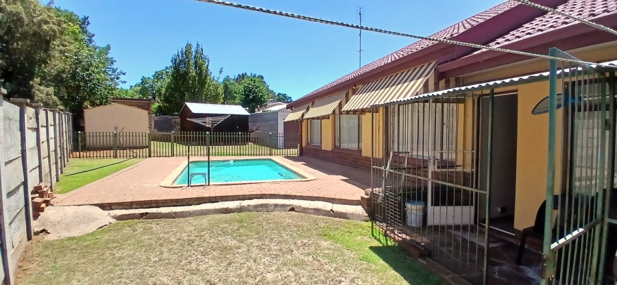 4 Bedroom Property for Sale in Uitsig Free State